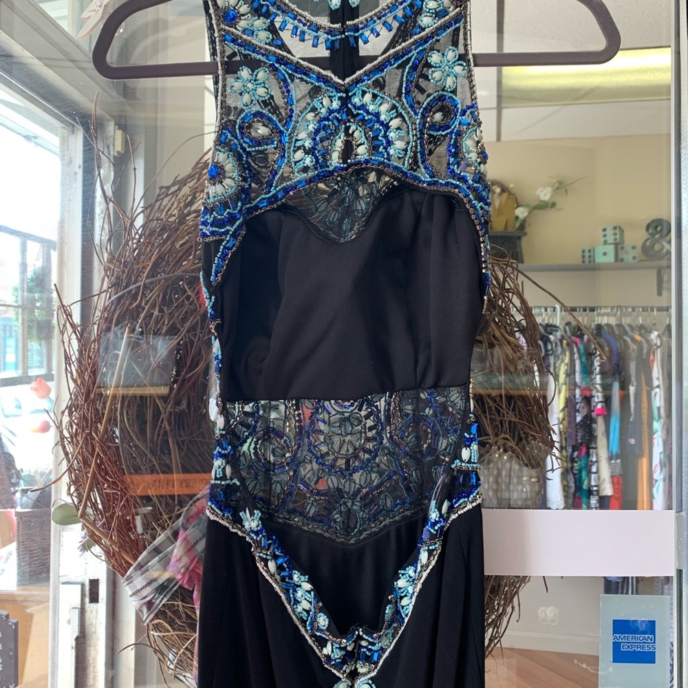 Prom dress - Picture 4 of 7